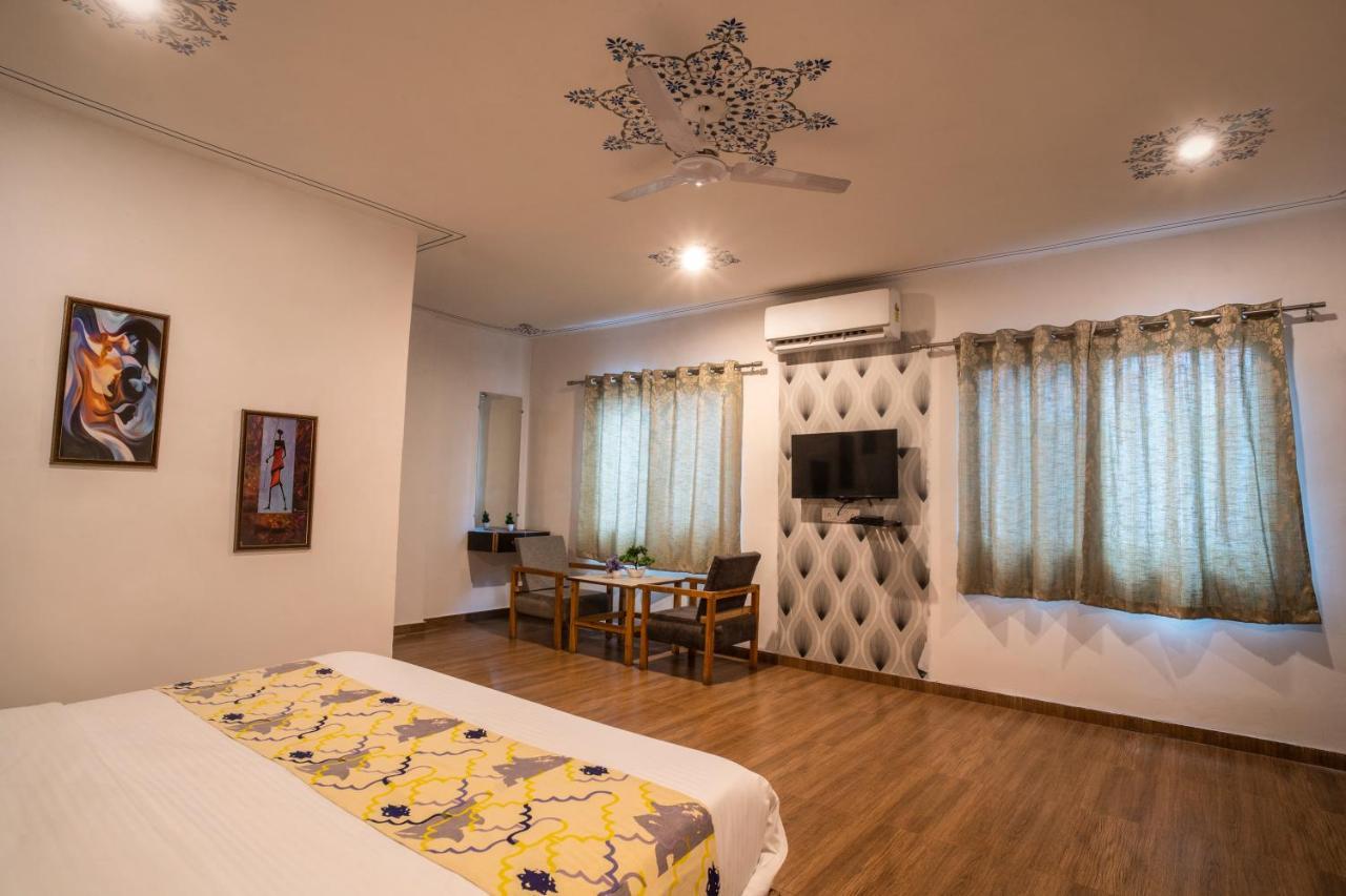 Tripli Hotels Arunoday Palace Udaipur Kültér fotó