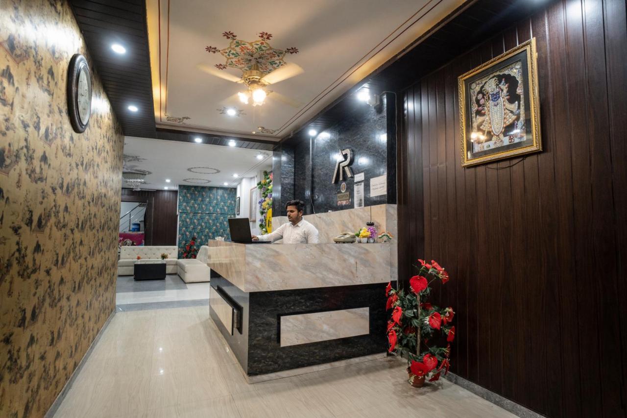 Tripli Hotels Arunoday Palace Udaipur Kültér fotó